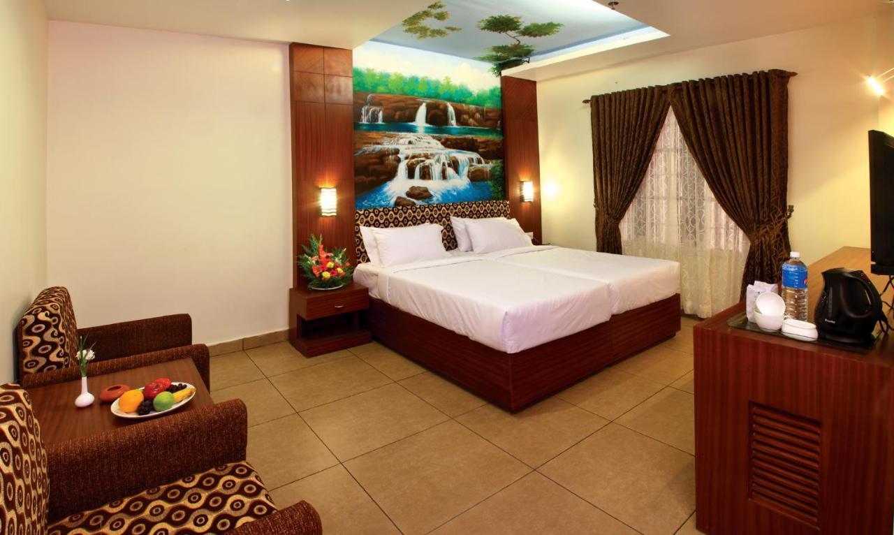 Hotel Clay House Thrissur Esterno foto