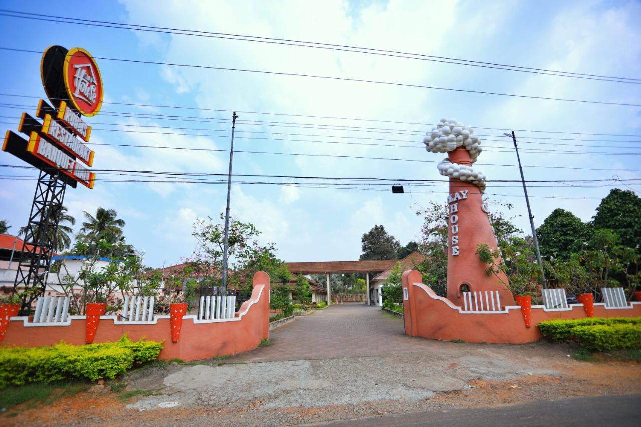 Hotel Clay House Thrissur Esterno foto